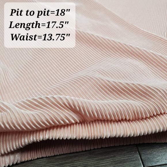ASTR The Label Crop Plissé Top Blush Pink Size Small Textured Short Sleeve - Picture 7 of 9